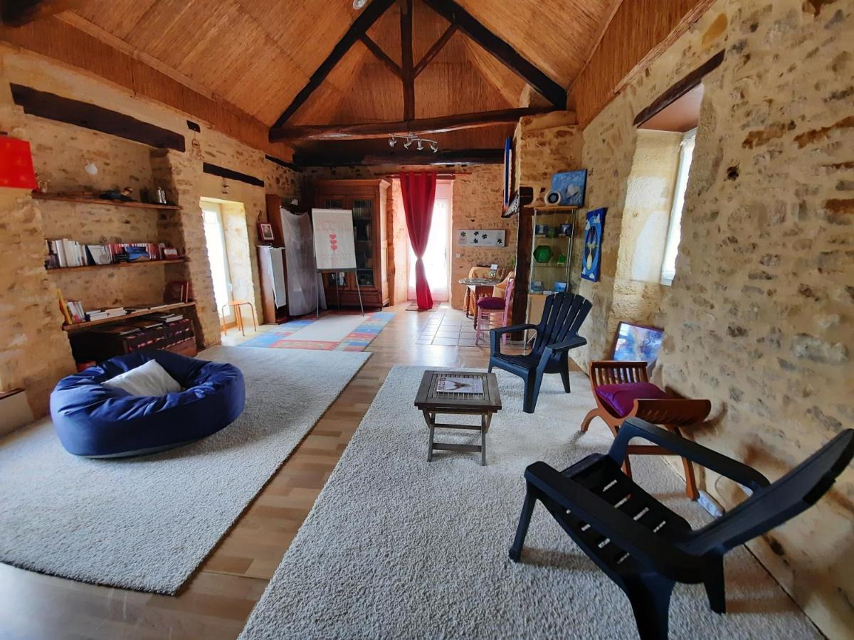 Le Logis Des 3 Coeurs Chambre La Boheme Saint-Cernin-de-lʼHerm Екстериор снимка