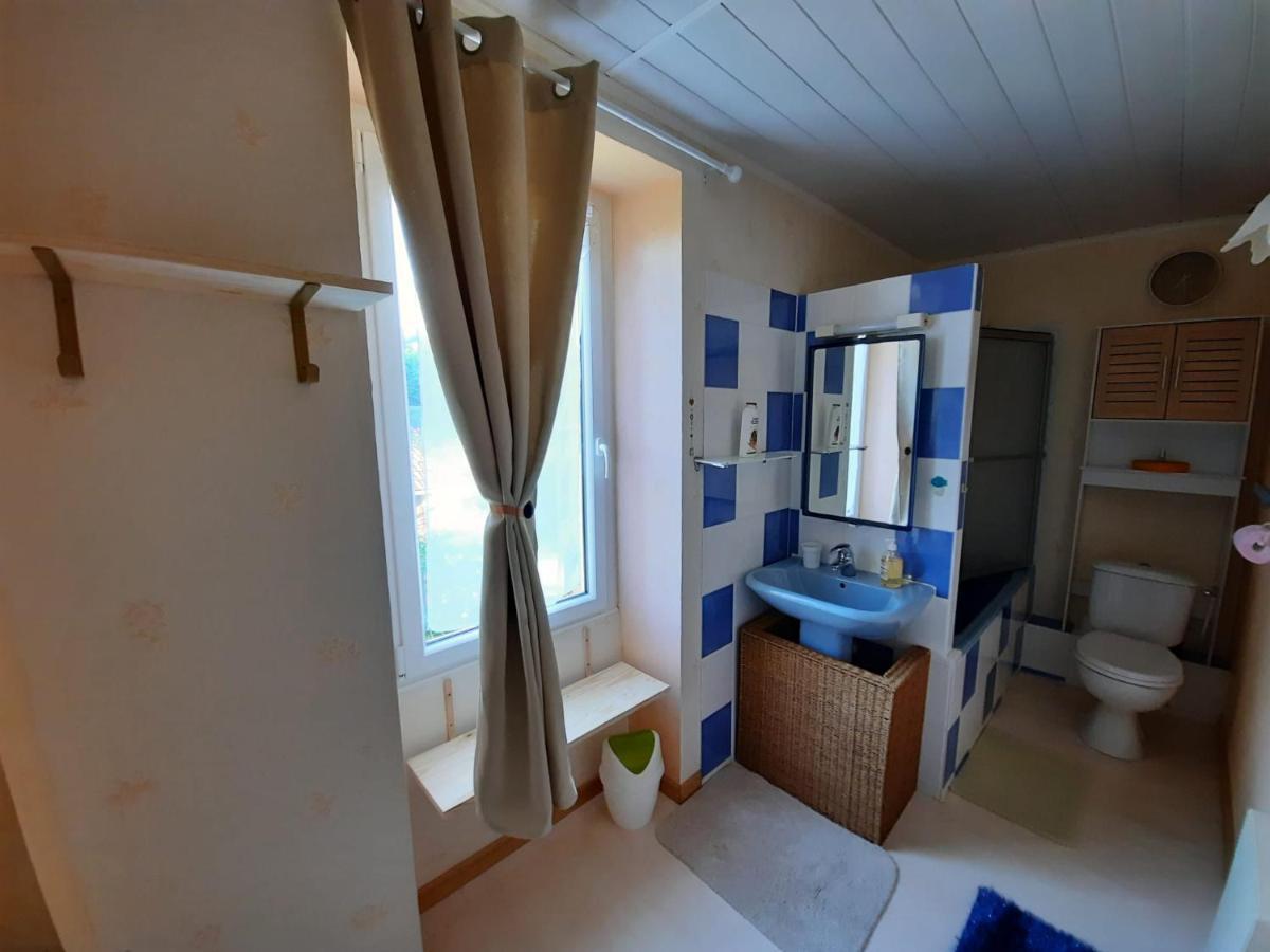 Le Logis Des 3 Coeurs Chambre La Boheme Saint-Cernin-de-lʼHerm Екстериор снимка